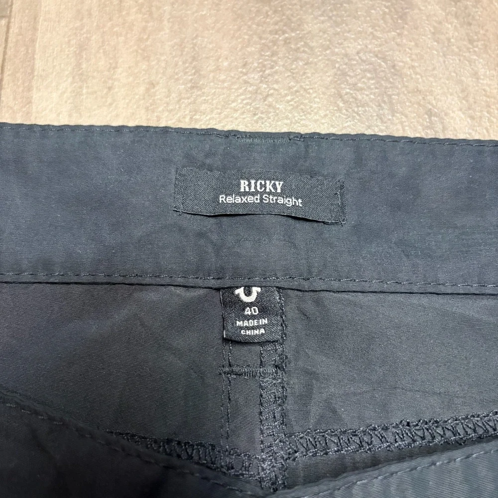 True Religion Ricky Relaxed Straight Shorts Mens 40 Black Horseshoe Pocket